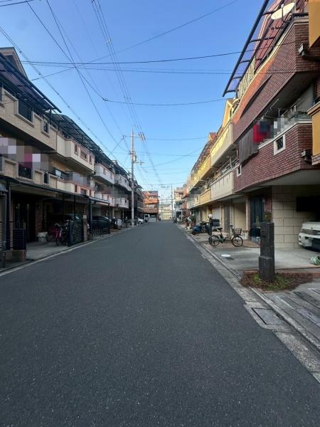 ���{��^�s�]�[���̒��È�ˌ��Ă̑O�ʓ��H�܂ތ��n�ʐ^