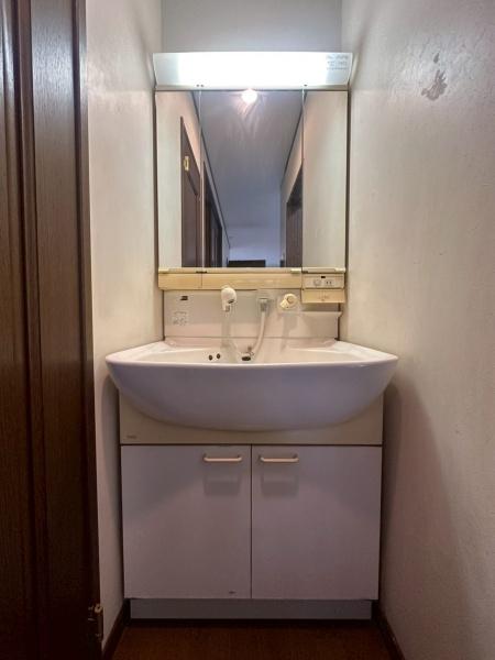 ���{��^�s�]�[���̒��È�ˌ��Ă̐��ʑ�E���ʏ�