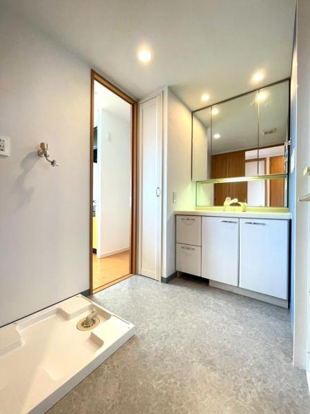 ���{���s����撷�g�o��3���ڂ̒��Ã}���V�����̐��ʑ�E���ʏ�