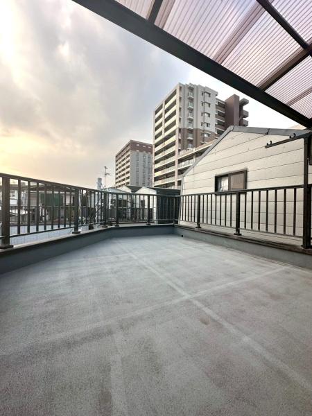 大阪府大阪市平野区西脇4丁目の中古一戸建てのバルコニー