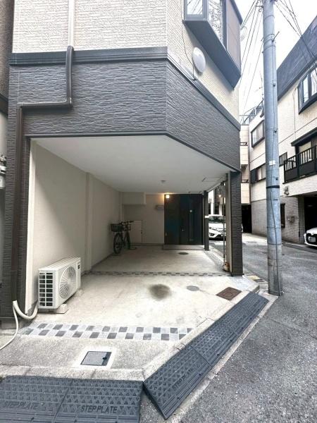 大阪府大阪市平野区西脇4丁目の中古一戸建ての駐車場