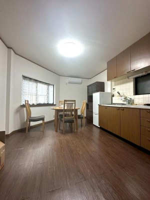 ���{���s����搼�e4���ڂ̒��È�ˌ��Ẵ��r���O