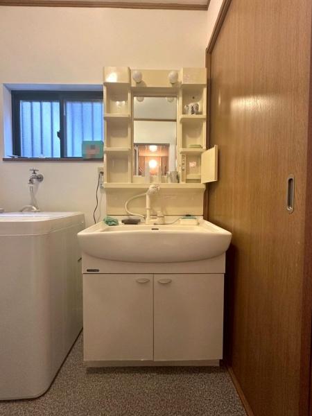 大阪府大阪市平野区西脇4丁目の中古一戸建ての洗面台・洗面所