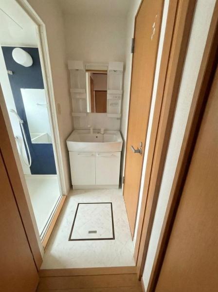 ���{�����s������5���ڂ̒��È�ˌ��Ă̐��ʑ�E���ʏ�