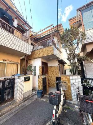 ���{���s����撆��4���ڂ̓y�n�̑O�ʓ��H�܂ތ��n�ʐ^