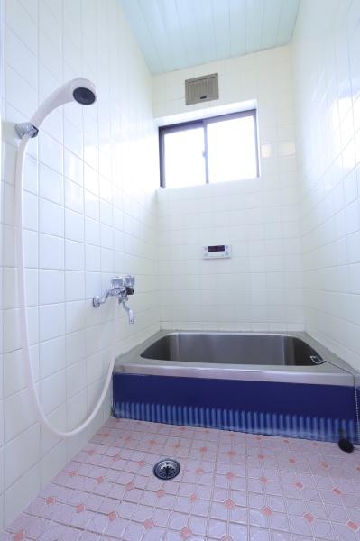 ���{���s���Z�g��Z����c7���ڂ̒��Ãe���X�n�E�X�̗���