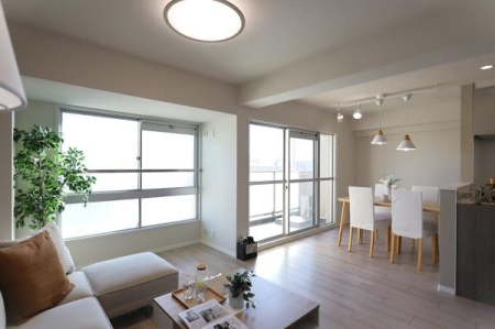 ���{�����s�H����5���ڂ̒��Ã}���V�����̃��r���O