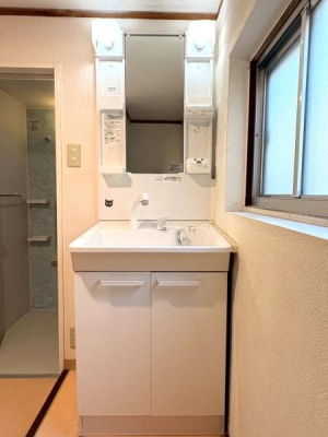 ���{���s����撷�g�Z��2���ڂ̒��È�ˌ��Ă̐��ʑ�E���ʏ�