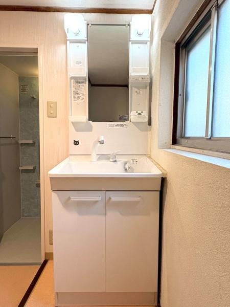 大阪府大阪市平野区長吉六反2丁目の中古一戸建ての洗面台・洗面所