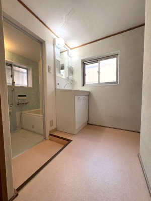 ���{���s����撷�g�Z��2���ڂ̒��È�ˌ��Ă̐��ʑ�E���ʏ�