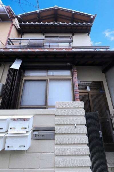 ���{���s���Z�g��j����3���ڂ̒��Ãe���X�n�E�X�̌��n�O�ώʐ^