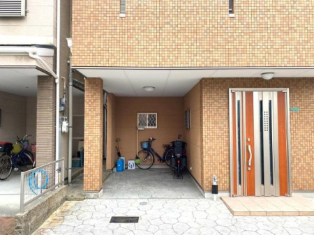 ���{���s�����Z�j��2���ڂ̒��È�ˌ��Ă̒��ԏ�