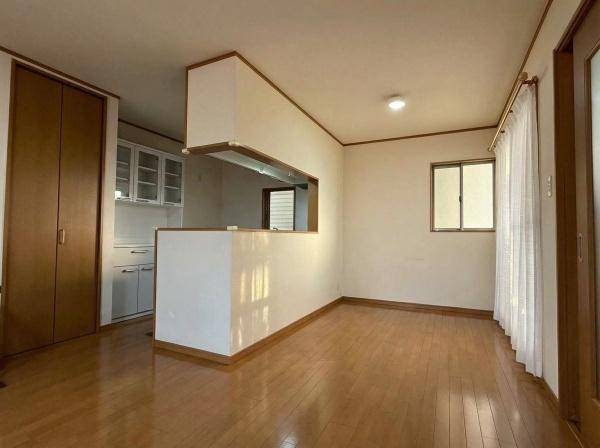 大阪府大阪市平野区瓜破西2丁目の中古一戸建てのリビング