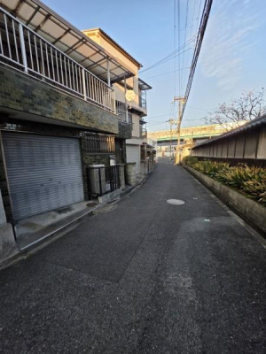 ���{��^�s���R���̓y�n�̑O�ʓ��H�܂ތ��n�ʐ^