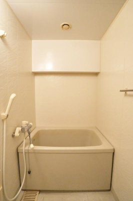 ���{���s�����ؐ쓌4���� 9-27�̒��Ã}���V�����̗���