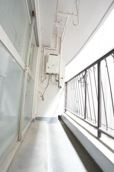 ���{���s�����ؐ쓌4���� 9-27�̒��Ã}���V�����̃o���R�j�[