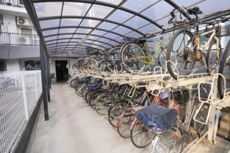 ���{���s�����ؐ쓌4���� 9-27�̒��Ã}���V�����̂��̑����p��