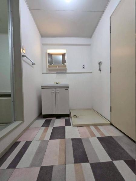 ���{�L���s��V�c4���ڂ̒��Ã}���V�����̐��ʑ�E���ʏ�