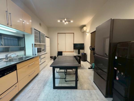 ���{�����s��􌳒�2���ڂ̒��È�ˌ��Ẵ��r���O