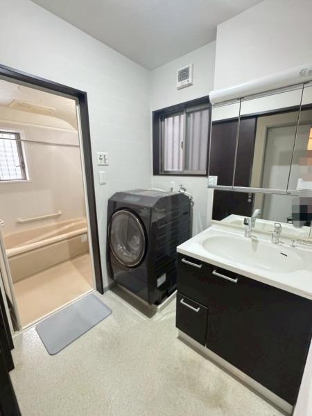 ���{�����s��􌳒�2���ڂ̒��È�ˌ��Ă̐��ʑ�E���ʏ�