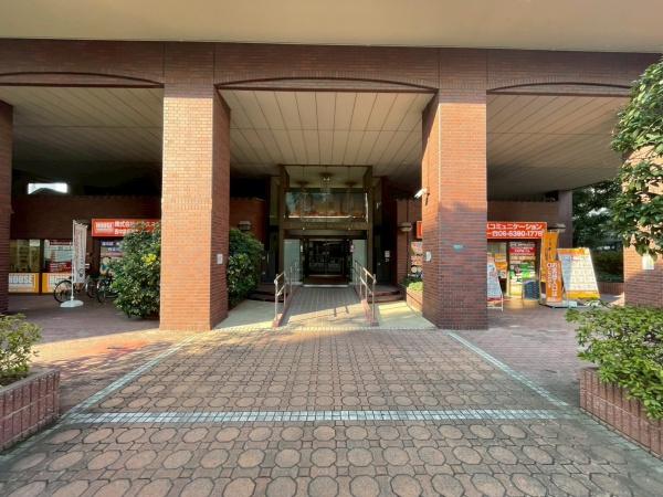 ���{���s����搼����2���ڂ̒��Ã}���V�����̃G���g�����X