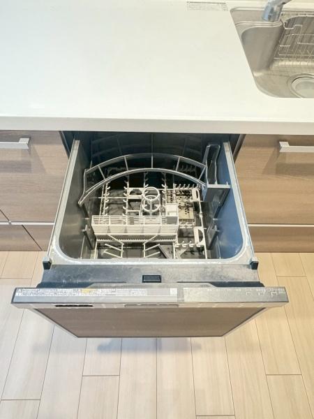 ���{��^�s�����̒��Ã}���V�����̃L�b�`��