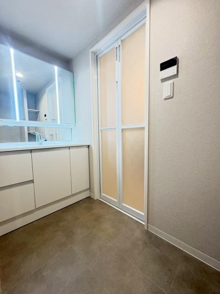 ���{��^�s�����̒��Ã}���V�����̐��ʑ�E���ʏ�