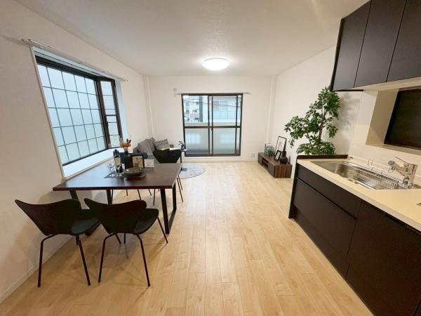 ���{���s�Z�V�]�敲�l��3���ڂ̒��È�ˌ��Ẵ��r���O