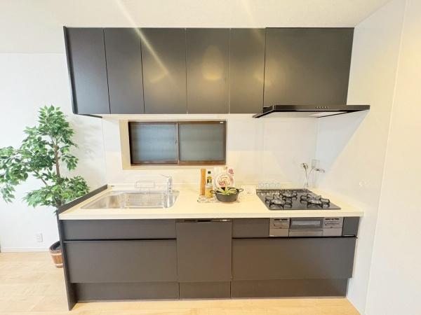 ���{���s�Z�V�]�敲�l��3���ڂ̒��È�ˌ��ẴL�b�`��