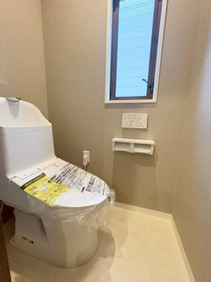 ���{���s�Z�V�]�敲�l��3���ڂ̒��È�ˌ��Ẵg�C��