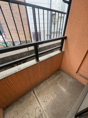 ���{�Q����s���`�����u�̒��È�ˌ��Ẵo���R�j�[