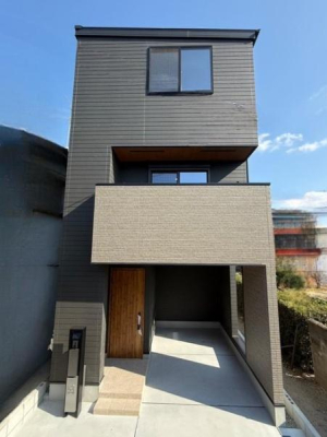 ���{�����s��@��2���ڂ̐V�z��ˌ��Ă̌��n�O�ώʐ^