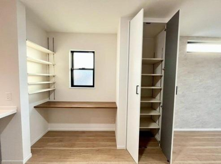 ���{�����s��@��2���ڂ̐V�z��ˌ��Ẵ��r���O