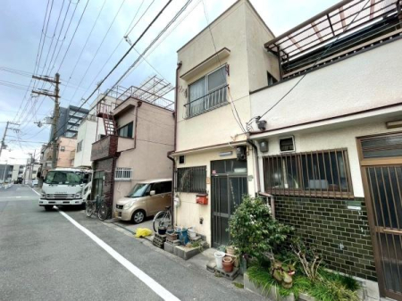 ���{���s����撆��3���ڂ̒��Ãe���X�n�E�X�̂��̑����n