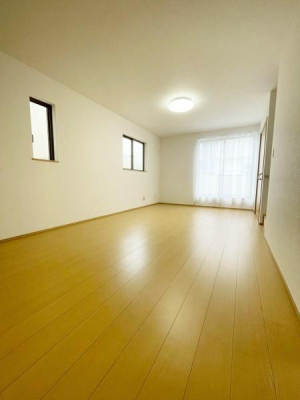 ���{�L���s�]���쒬3���ڂ̐V�z��ˌ��Ẵ��r���O