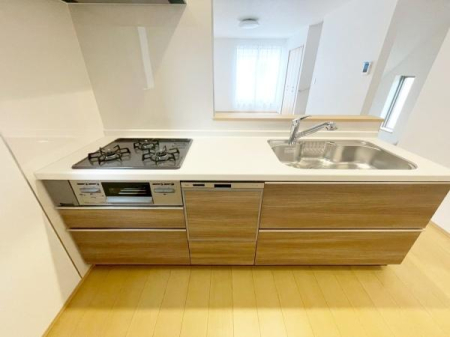 ���{�L���s�]���쒬3���ڂ̐V�z��ˌ��ẴL�b�`��