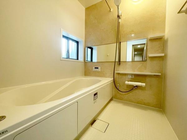 ���{�L���s�]���쒬3���ڂ̐V�z��ˌ��Ă̗���