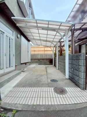 ���{�����s����c4���ڂ̒��È�ˌ��Ă̒��ԏ�