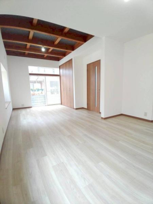 ���{�����s����c4���ڂ̒��È�ˌ��Ẵ��r���O