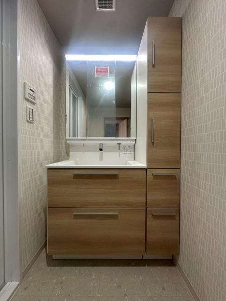 ���{�Q����s�O��쒬�̒��Ã}���V�����̐��ʑ�E���ʏ�