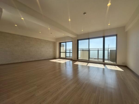 ���{�Q����s�O��쒬�̒��Ã}���V�����̃��r���O