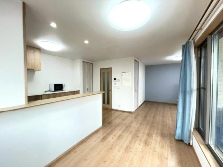 ���{���s����搶�쐼4���ڂ̒��È�ˌ��Ẵ��r���O