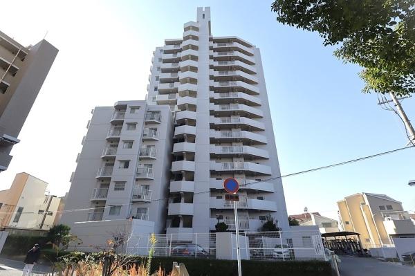 ���{���s������A4���ڂ̒��Ã}���V�����̌��n�O�ώʐ^