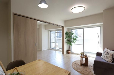 ���{���s������A4���ڂ̒��Ã}���V�����̃��r���O