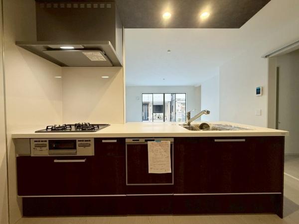 ���{�����s�ʋ�����1���ڂ̐V�z��ˌ��ẴL�b�`��