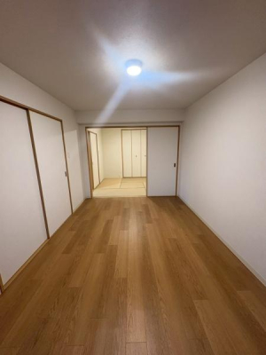 ���{�Q����s�r�c�k���̒��Ã}���V�����̃��r���O