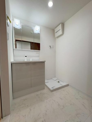 ���{�����s�F��5���ڂ̒��Ã}���V�����̐��ʑ�E���ʏ�