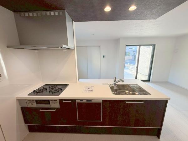 ���{�����s�H����5���ڂ̐V�z��ˌ��ẴL�b�`��