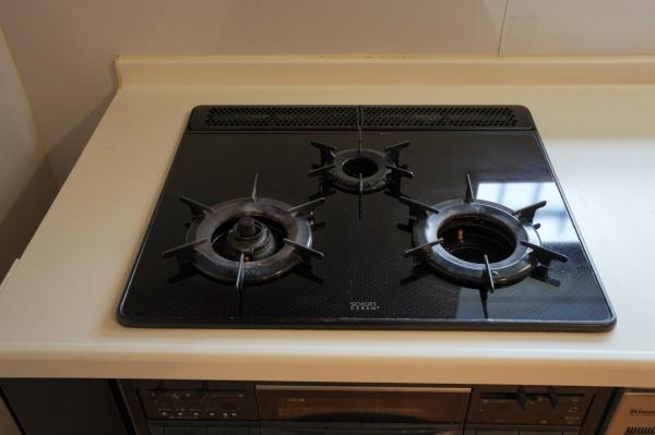 ���{�L���s�F�쒬3���ڂ̒��È�ˌ��ẴL�b�`��