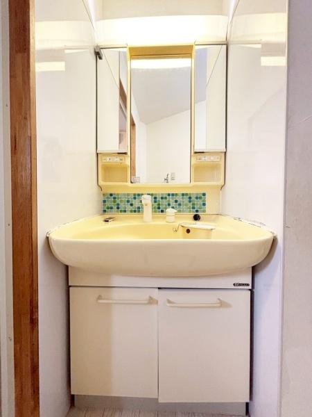 ���{�L���s�F�쒬3���ڂ̒��È�ˌ��Ă̐��ʑ�E���ʏ�